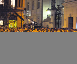 KRZYŻ POWRACA.