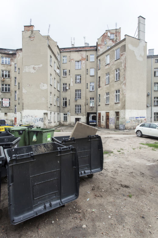 Sąsiedzi szykują się do ataku zombie
