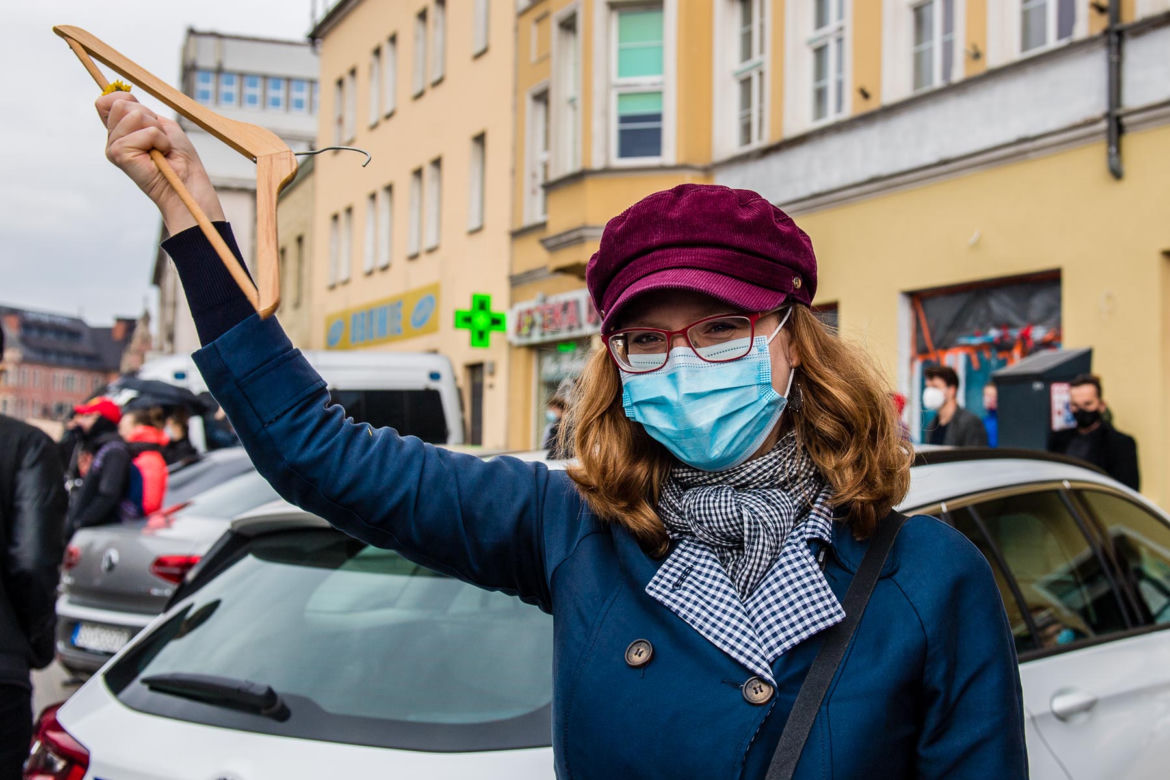 Strajk Kobiet: Protest w Gdańsku! Policja użyła gazu. 4 osoby zatrzymane [ZDJĘCIA]