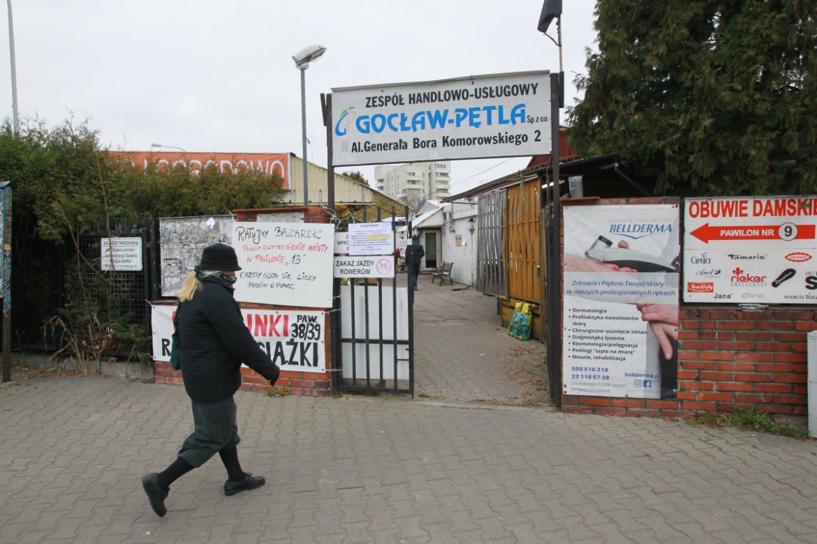 Przyszłość handlarzy z bazarku na Gocławiu jest w ich rękach