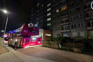 Nocny pożar w Warszawie, ewakuowano mieszkańców