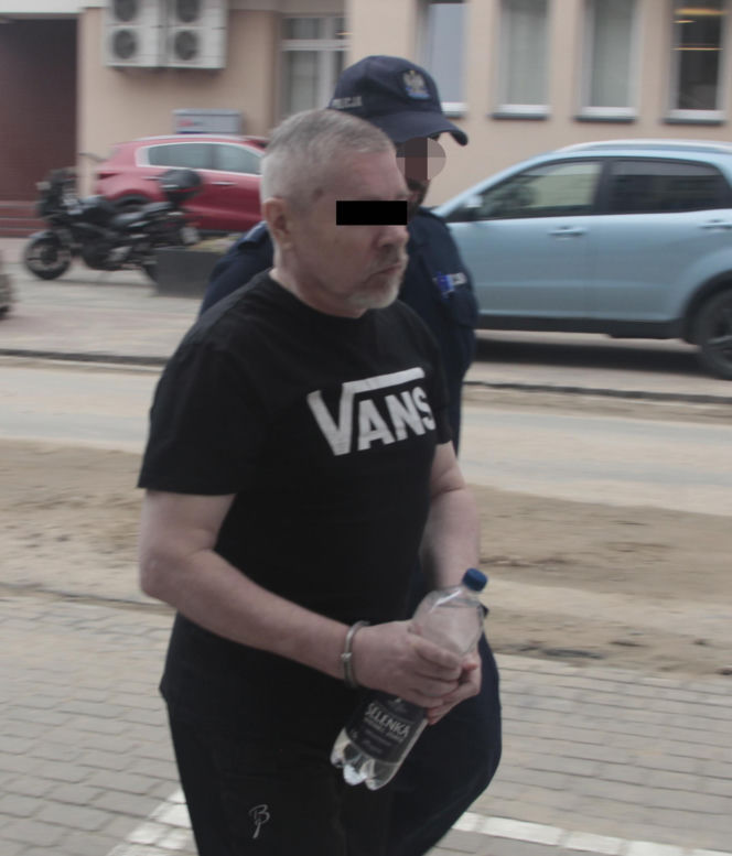 Zabił ratownika, bo „urwał mu się film”. Szokujące sceny w sądzie Proces wstrzymany!
