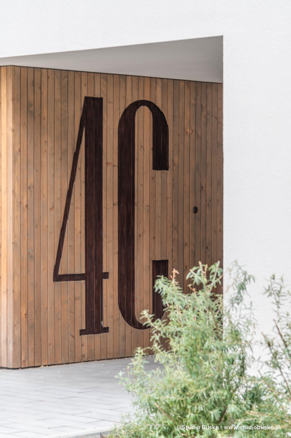 Wayfinding dla apartamentów Naturia w Toruniu 