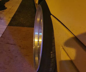 Nielegalne wyścigi w Poznaniu. Takie auta NIE POWINNY wyjechać na ulice 