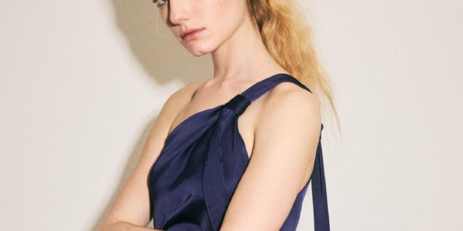 Ta asymetryczna sukienka z Mango, to perełka na wesele. Ma ciekawy krój, a do tego kosztuje tylko 200 złotych!