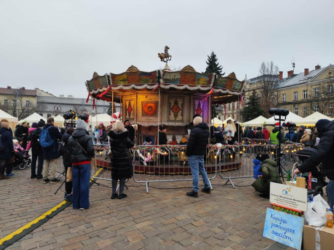 Tłumy na jarmarku na Podgórzu. Ta niezwykła atrakcja jest dostępna tylko raz w roku