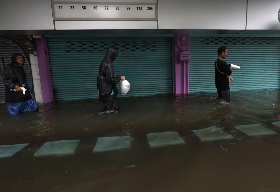 Bangkok pod wodą! Ogłoszono stan klęski żywiołowej w całej stolicy