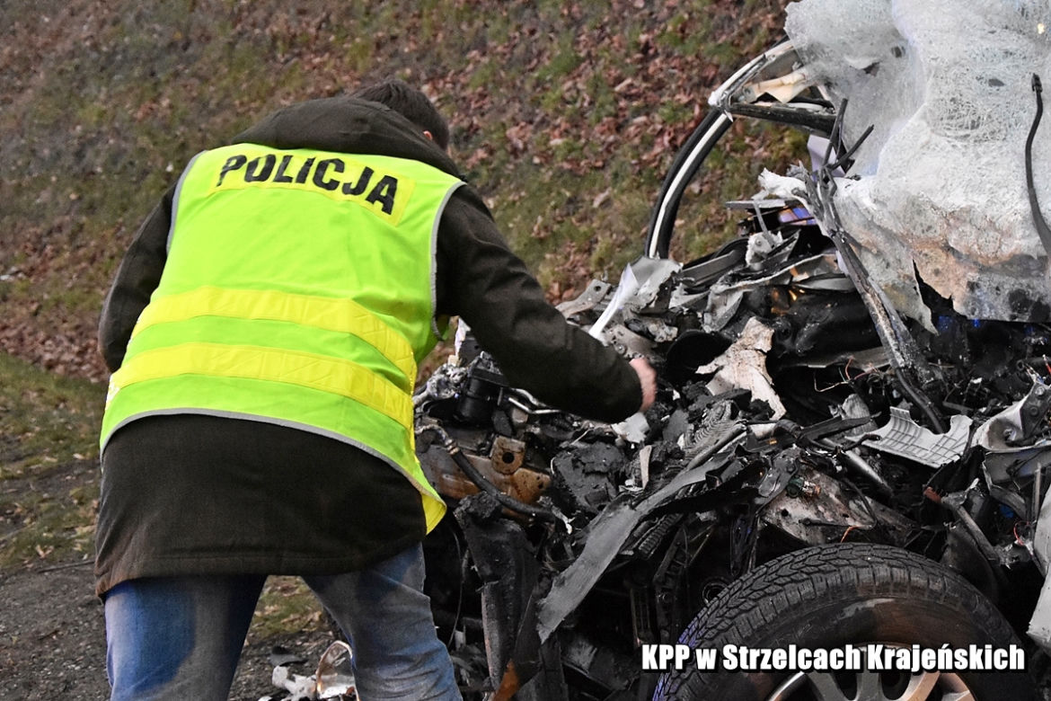 34-letnia kobieta zginęła w zderzeniu z autobusem
