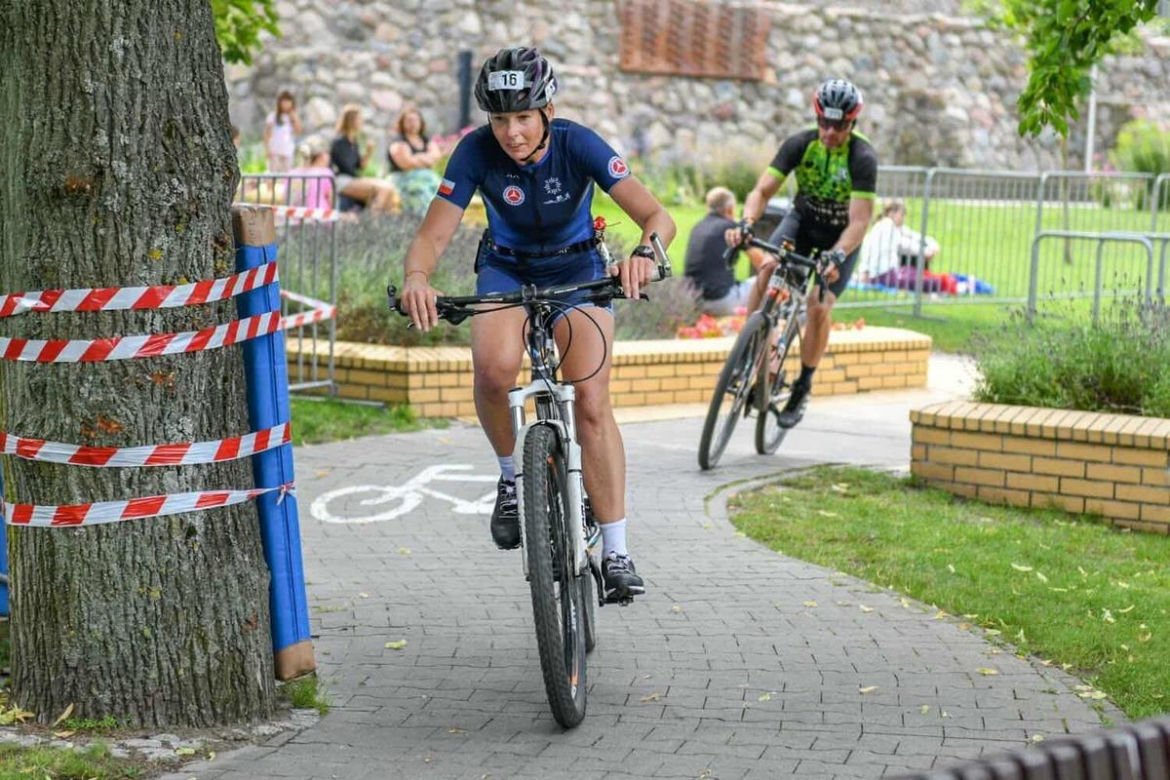 Policjantka na podium