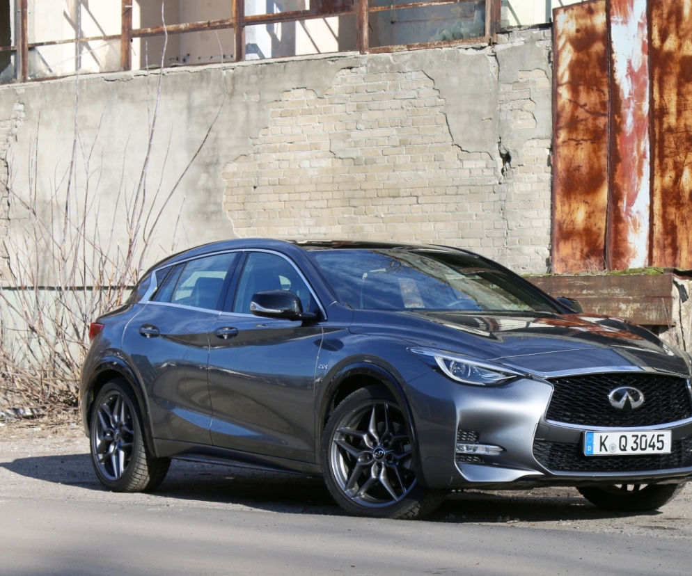 Infiniti Q30 Sport 2.0 Turbo AWD