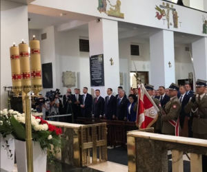 Politycy na obchodach Święta Wojska Polskiego