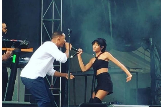 Will Smith ojcem roku! Aktor śpiewa i rapuje z córką na jednej scenie