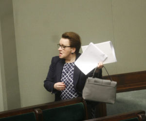 ZUPEŁNIE odmieniona Anna Zalewska! Jest nie do poznania