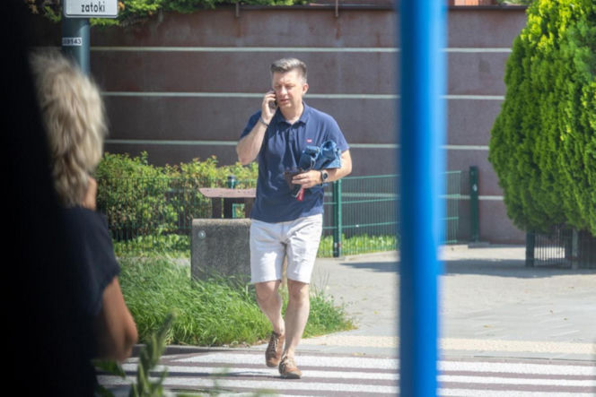 Michał Dworczyk skrócił spodnie za 100 zł