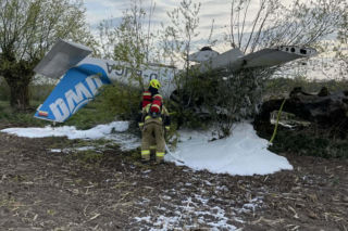Awaria w powietrzu i dramatyczne lądowanie. Dwie osoby na pokładzie