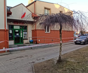 Próbowali wysadzić bankomat w Dywitach. Zatrzymano ich na gorącym uczynku w... kradzionym aucie [FOTO]