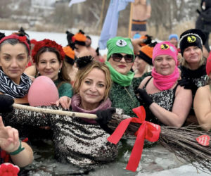 I Starachowicki Zlot Morsów. Setki morsów weszły do lodowatej wody