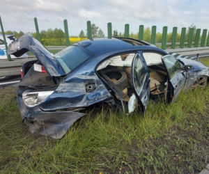 Skasował pożyczone BMW! Groźna kolizja pod Elblągiem!