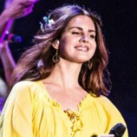 Lana Del Rey uciekła z Coachelli do lasu, żeby nagrać ten utwór [VIDEO]