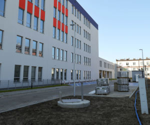 Nowy szpital w Legionowie bez SORu i porodówki. Wpadka ministra? 