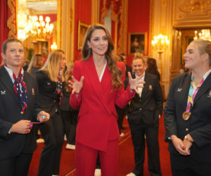  Stare zdjęcia księżnej Kate! Nie uwierzysz, jak się zabawiała