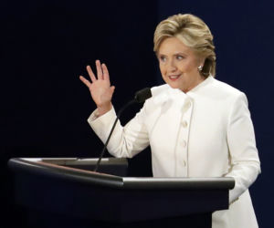 MADONNA OFERUJE LODA ZA GŁOS NA HILLARY.