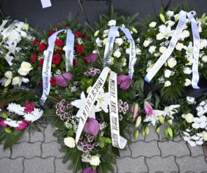Poruszające napisy na wieńcach dla Andrzeja Morozowskiego. Te słowa chwytają za serce