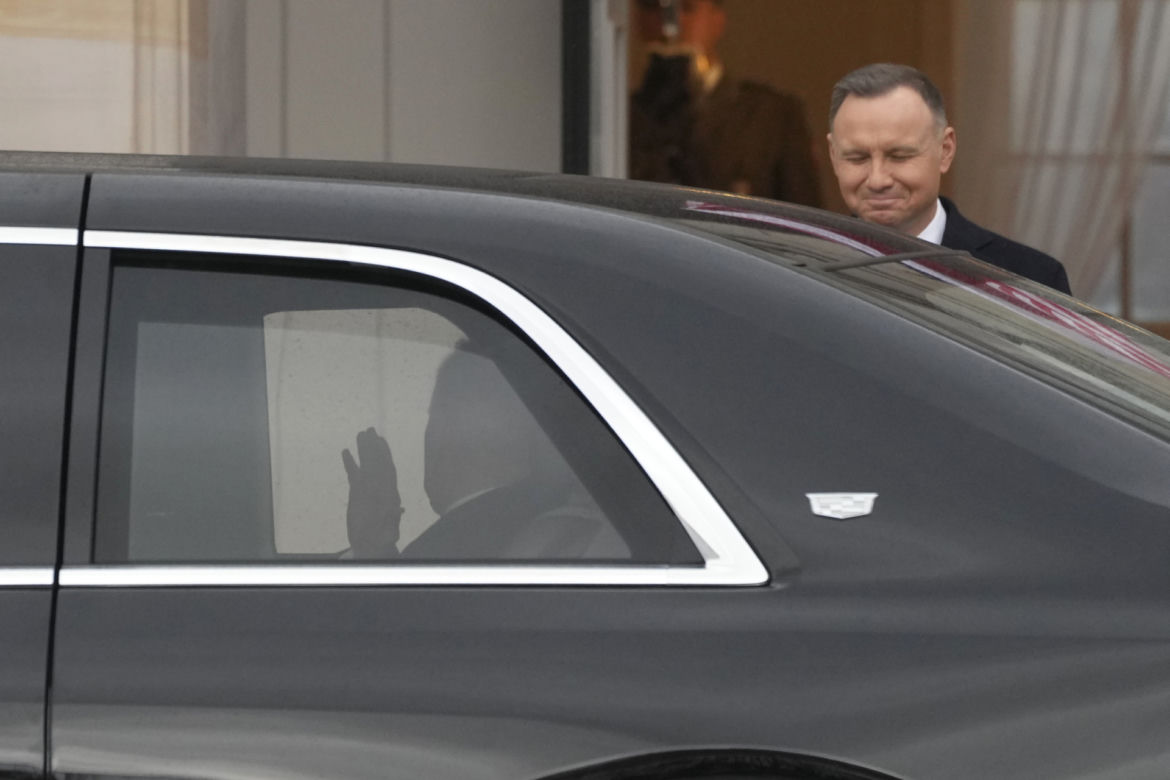 Powitanie prezydenta Joe Bidena przez Andrzeja Dudę
