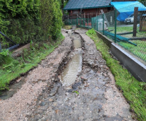 Węglówka. Górski potok porwał drogę! Ogromna skala zniszczeń