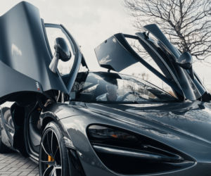 Hubert Hurkacz w McLarenie 720S Coupe