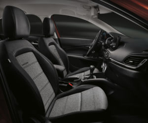 (2021) Fiat Tipo Cross