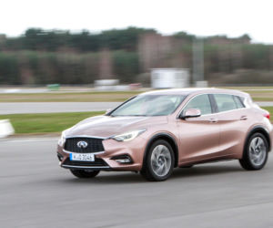Infiniti Q30 na Torze Jastrząb 