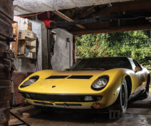 Odnaleziona w szopie Lamborghini Miura trafi na aukcję