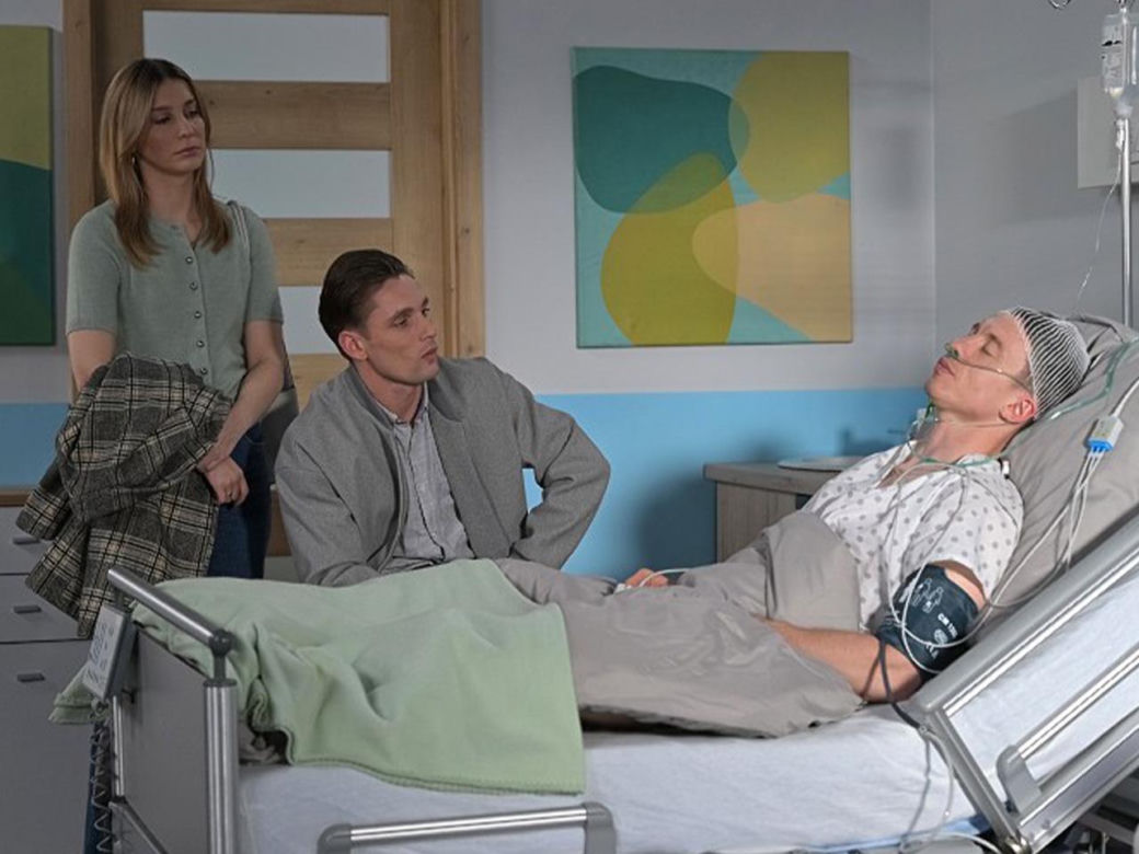 Pierwsza miłość, odcinek 4034: Alan (Alan Andersz), Oskar (Filip Gurłacz), Kalina (Magdalena Wieczorek) 