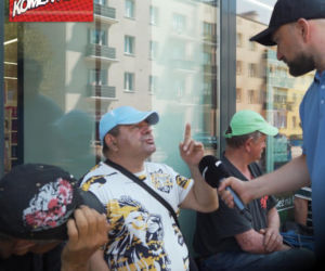 Polacy rezygnują z alkoholu? Młodzi wolą grać niż pić!