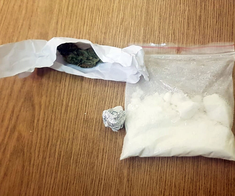 Policjanci z Elbląga przeszukali podejrzanych. Znaleźli u nich dużo narkotyków!