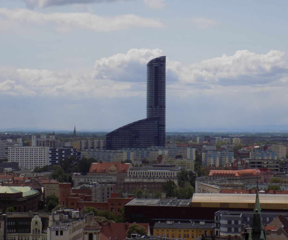 Sky Tower we Wrocławiu