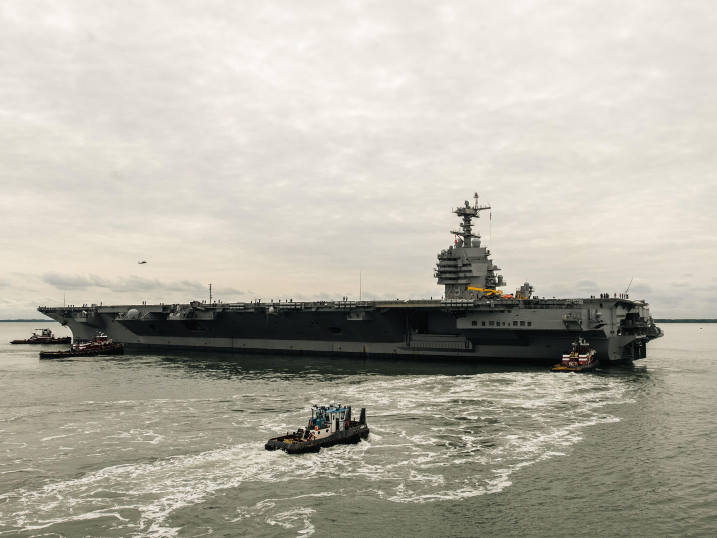 USS John F. Kennedy coraz bliżej służby. Wstępny odbiór lotniskowca