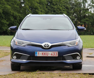 Toyota Auris Touring Sports lifting
