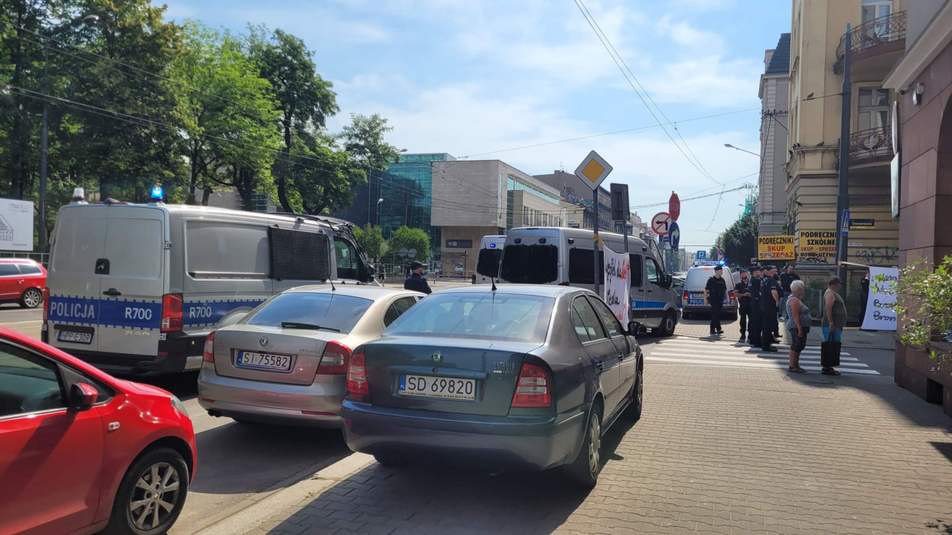 Katowice. Związkowcy wściekli na premiera Morawieckiego. "Bronimy węgla, Bronimy Polski"