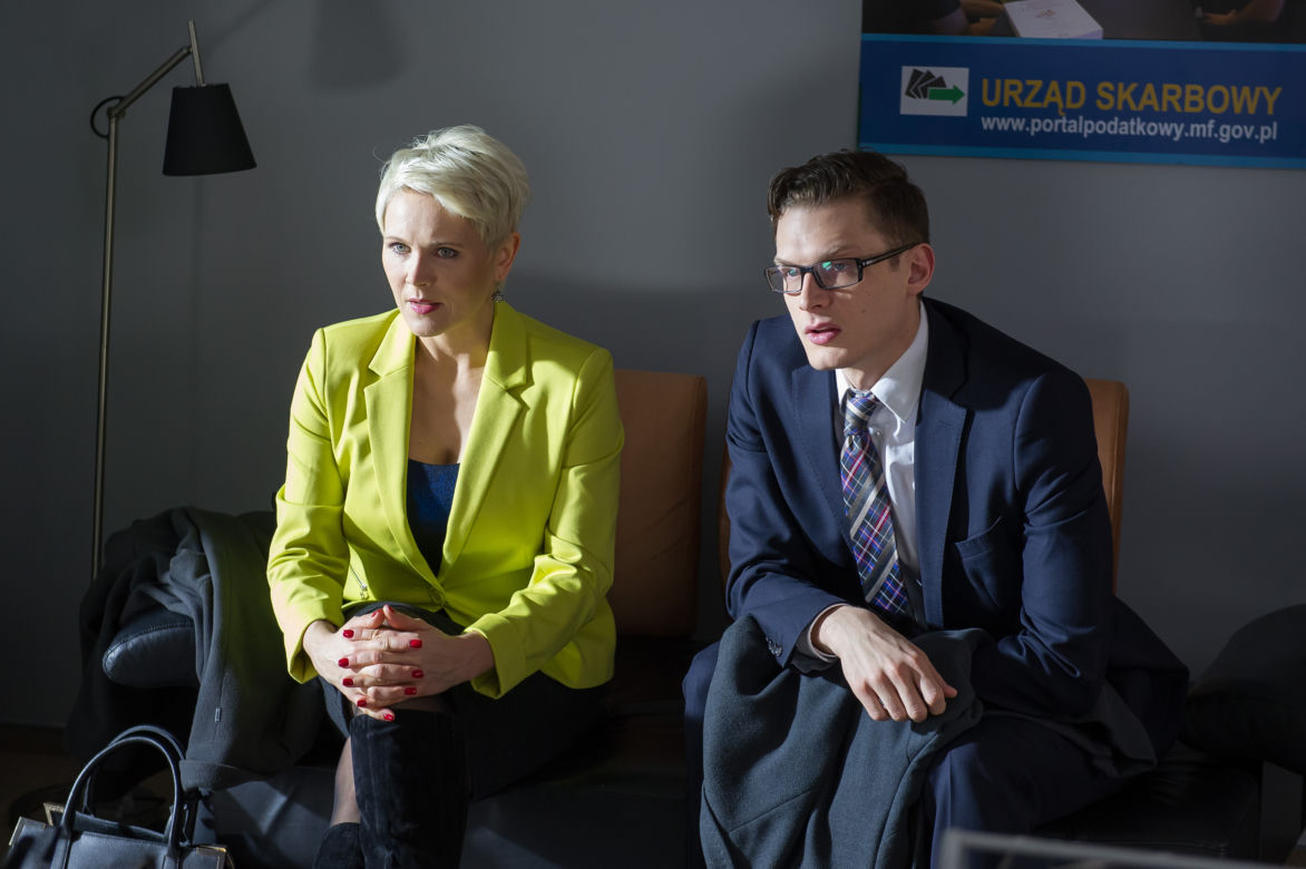 Na Wspólnej odc. 2263. Ilona Zdybicka (Anna Samusionek), Maks (Adam Fidusiewicz)