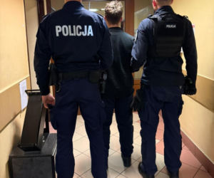 Podpalenia na Ochocie. Mieszkanka wskazała sprawców