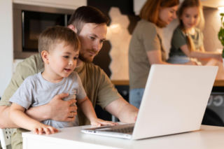 Rodzice mogą stracić 800 plus. Wszystko przez to niedopatrzenie