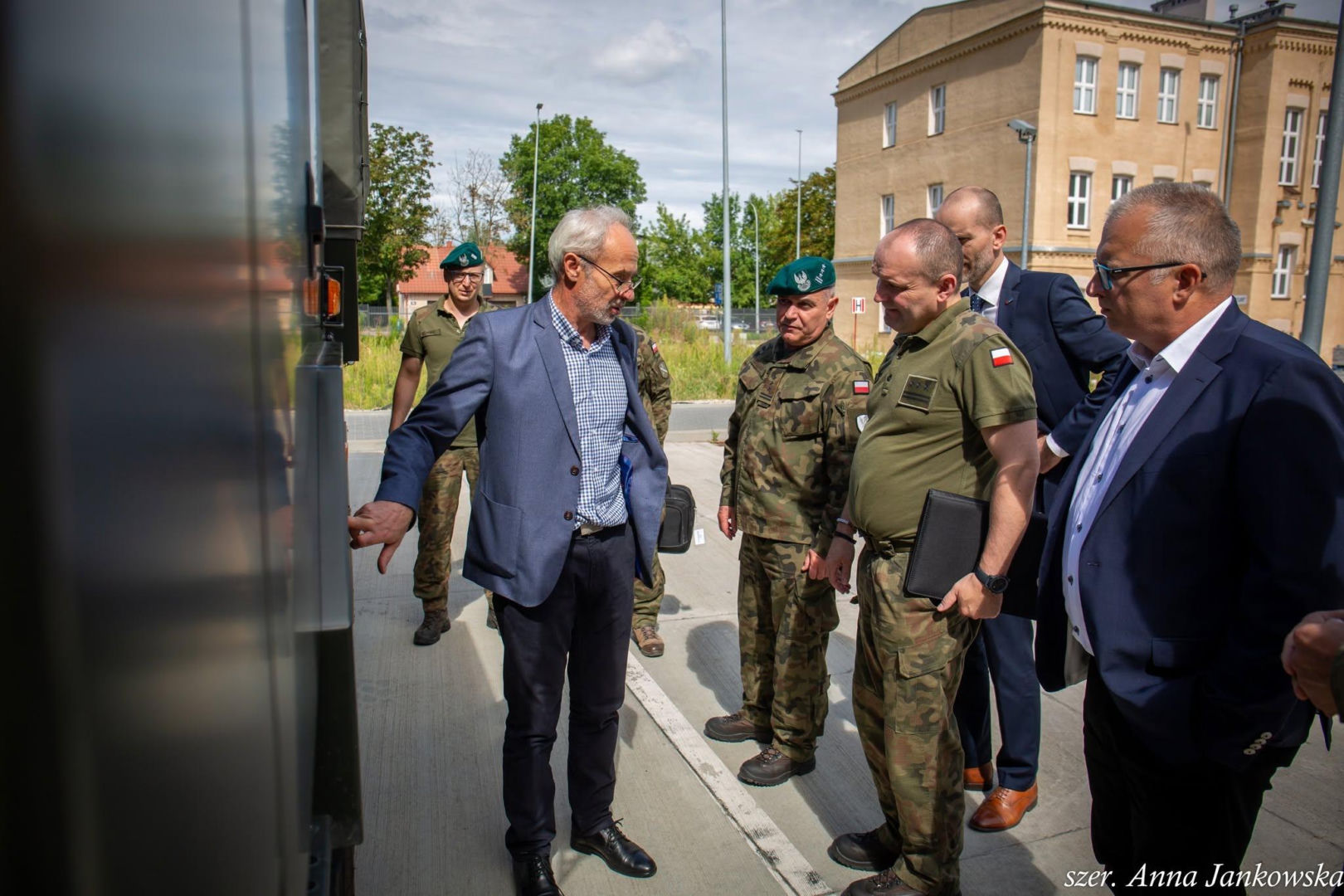 Więcej Polski w polskim Jelczu. Nowe mosty napędowe od SKB Drive Tech i pomyślne zakończenie planu naprawczego