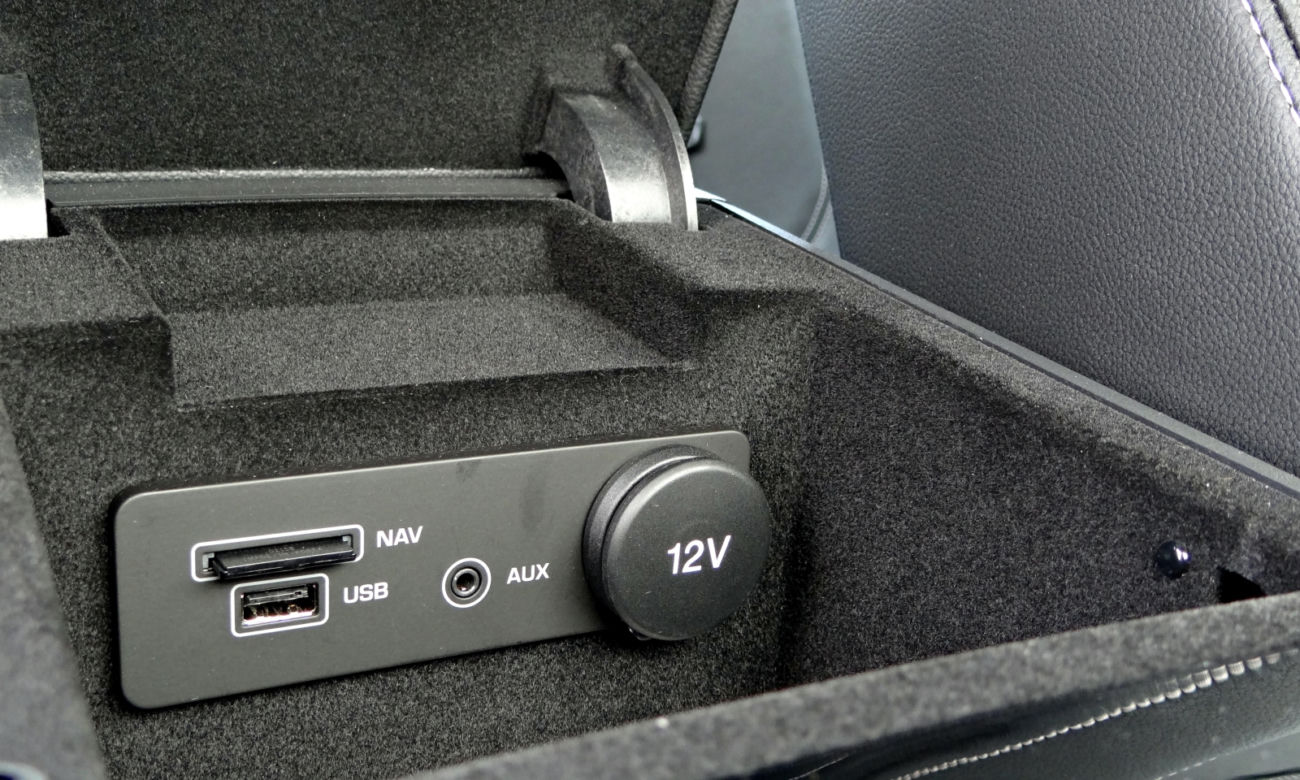 Jaguar XE 2.0 T R-Sport