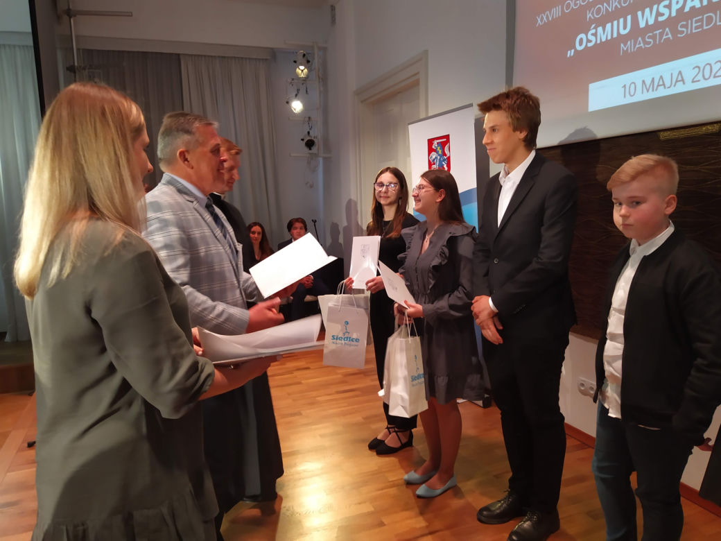 Laureaci i wyróżnieni w konkursie "Ośmiu Wspaniałych" w Siedlcach w 2022 roku - fotorelacja