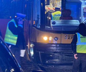 Tragedia w centrum Warszawy! Tramwaj przejechał kobietę. Nie żyje 