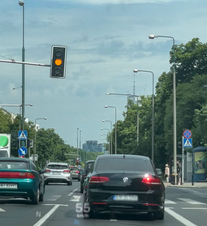 Kinga Duda podróżując limuzyną łamie przepisy 