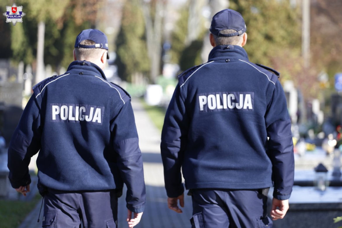 Lubelscy policjanci dbali o bezpieczeństwo na trasach regionu w okresie Wszystkich Świętych