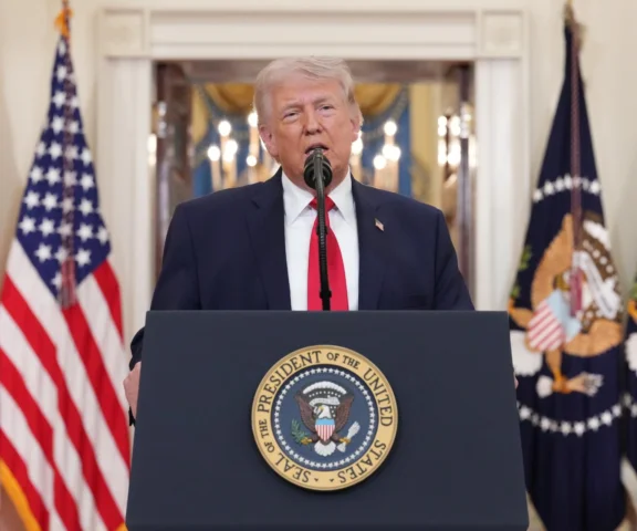 Wyborcy Trumpa są wściekli! Mają dość wojny w Iranie 